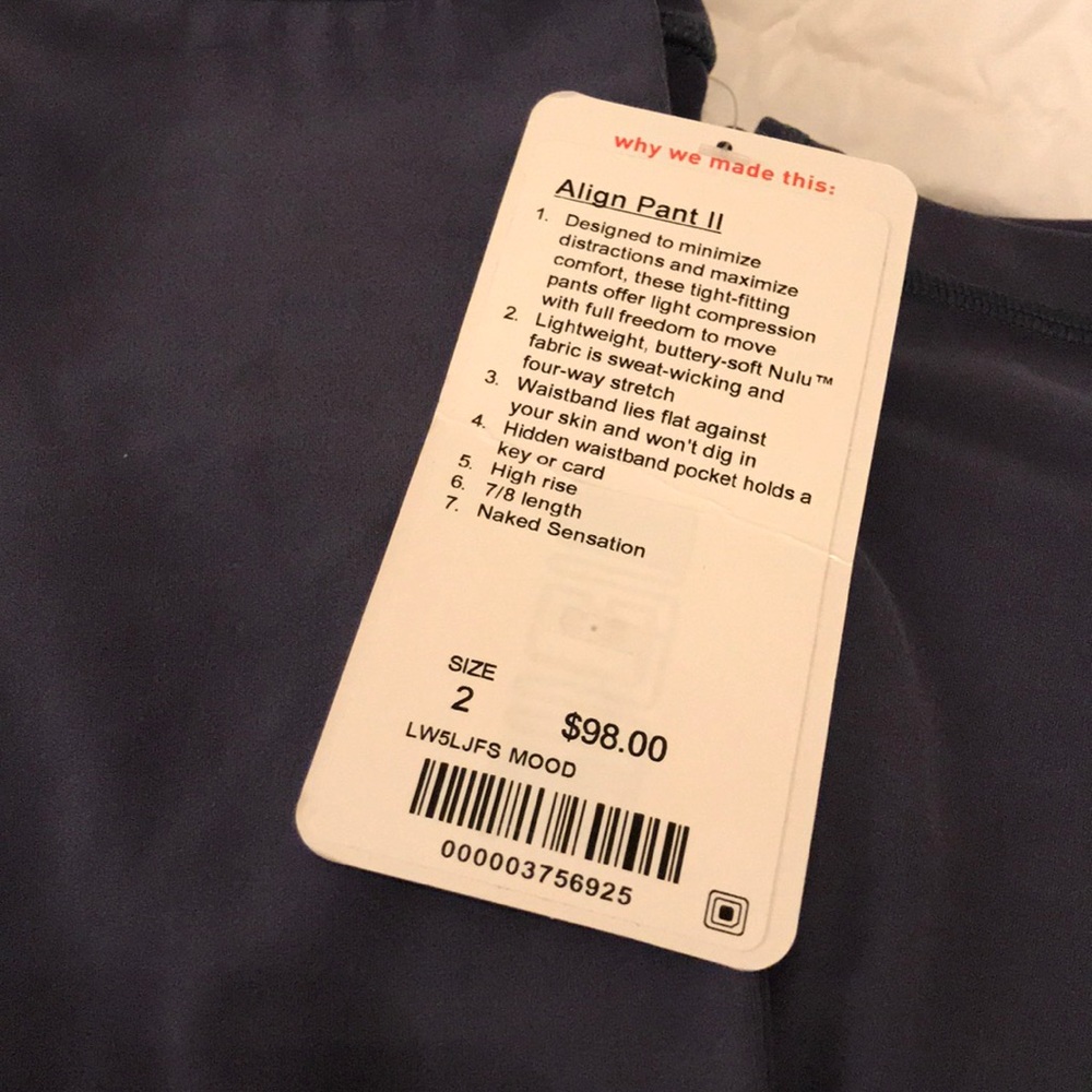 NWT moody blue aligns